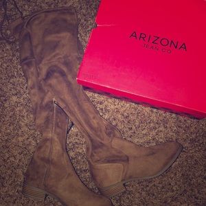 Memory foam over the knee boot 👢